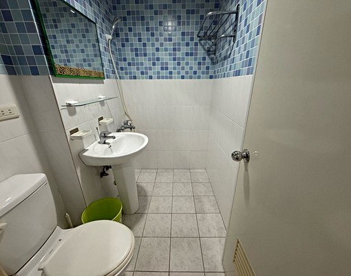 小資族最愛⭐通風好大片對外窗⭐公共洗衣機⭐氣密窗⭐住戶單純 - Image 4