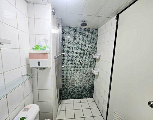 國賓VILA知名社區挑高美妝屋 - Image 14