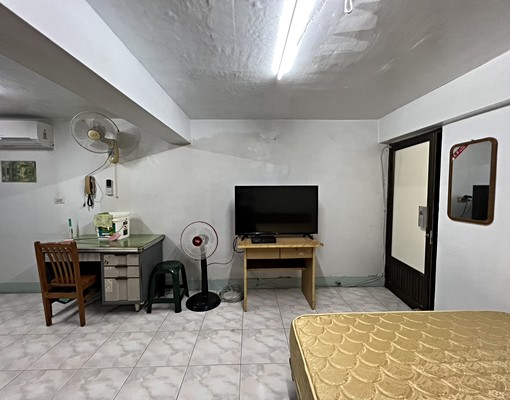 海家人🏠楠梓興楠路透天分租大套房/近楠梓車站 - Image 9