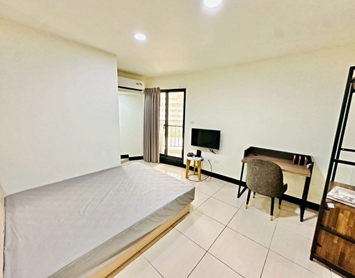 可租補✨超大免爬梯套房✨子母車✨飲水機✨陽台獨洗曬✨機車位 - Image 2