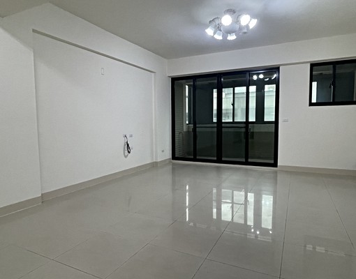 竹南大埔台積電旁仁愛路[透天五米寬店面住家]四樓半 - Image 2