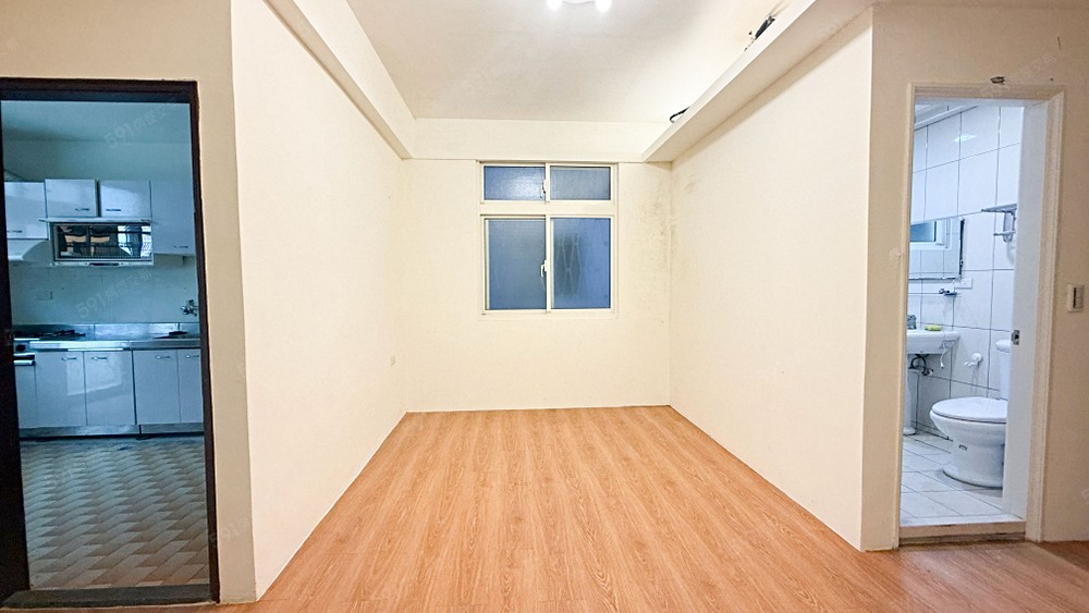 新店市區中正路北新路交叉口黃金三樓美屋出租 - Image 1