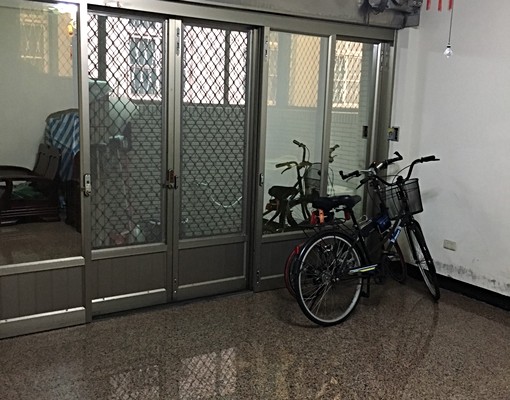 近赤崁樓獨立陽台套房生活機能佳 - Image 3