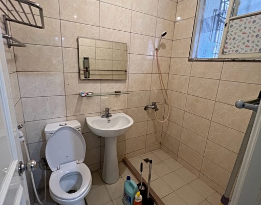 D社宅/走路至八德廣豐城只需10分鐘/空間大 - Image 2