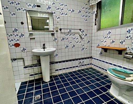新烏路三段大坪數四面採光透天住家 - Image 9