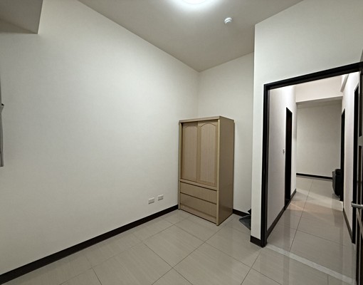 高鐵商圈ᰔ合新璞遇ᰔ三房平車 - Image 7