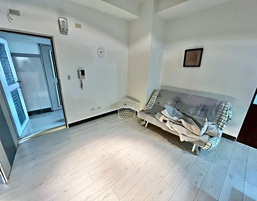 近市政府MRT,挑高3*6,高樓層 - Image 6