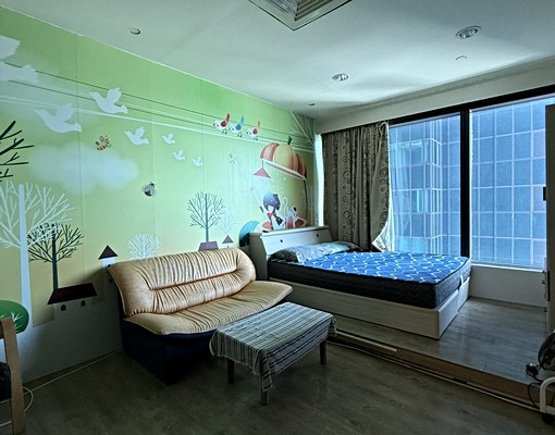 亞灣85大樓溫馨獨立套房 - Image 1