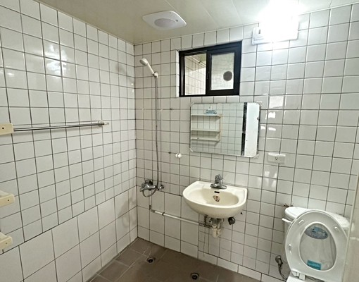 【大晟社會住宅】前鋒路優活電梯3房可租補 - Image 9