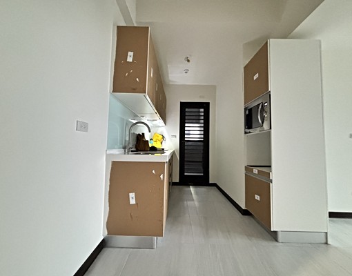 屋主自租全新3房改大2房，一進門就面向完整草湖寮公園景觀畫面 - Image 8