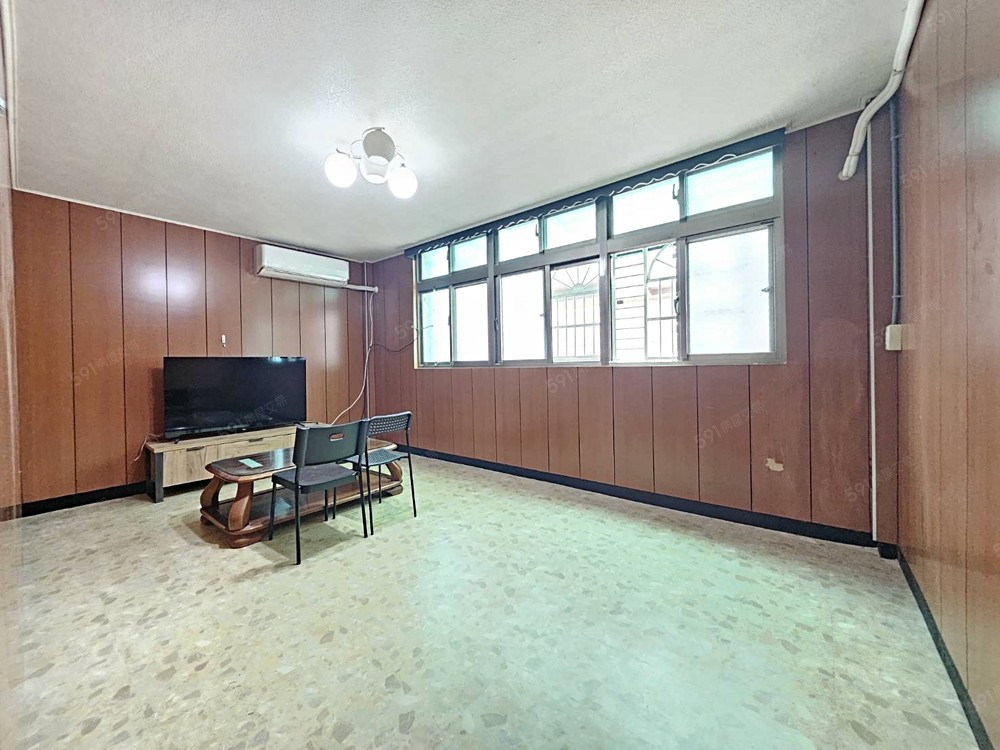 免仲介費可租補凌雲市場旁近國小二樓住商阿豪 - Image 1