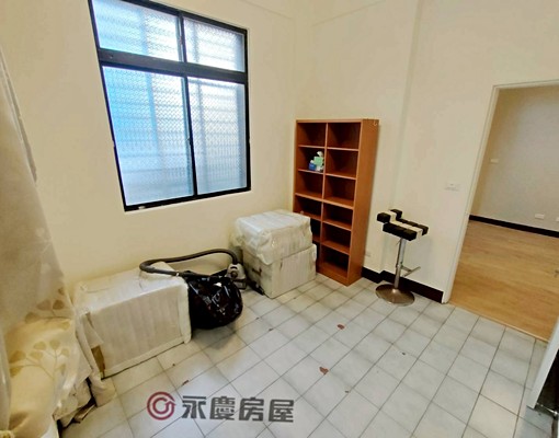 南區三房全新整理店面式住家可工作室電商租金便宜 - Image 7
