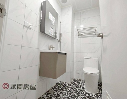 南區三房全新整理店面式住家可工作室電商租金便宜 - Image 13