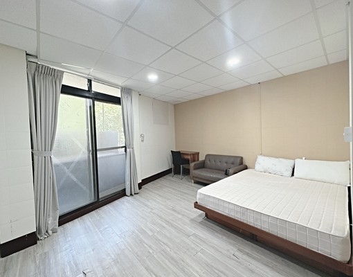 吳興商圈可短租租屋補助有獨立陽台可開伙養寵獨立大雅房 - Image 1