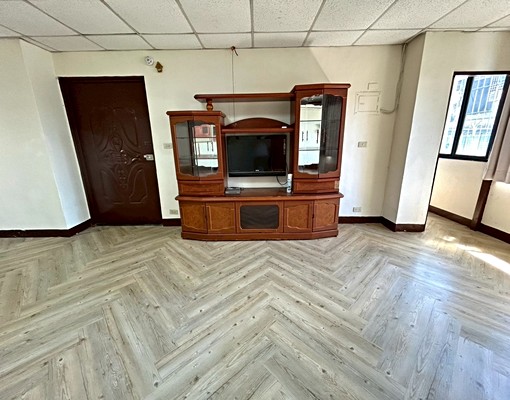 龍山寺/新整理格局方正大面採光/家具齊全空間大/可開伙機能佳 - Image 5