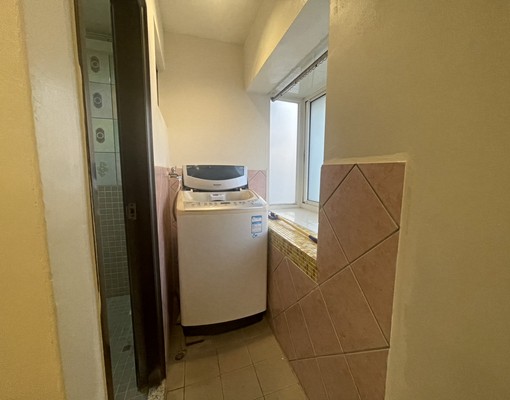 大遠百王品旁美套房/無須仲介費/市中心/有洗衣機曬衣小陽台 - Image 5