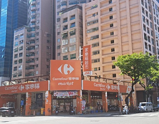 巨蛋及凹子底捷運站|明華國中|優美陽台套房|含管免仲介費 - Image 3