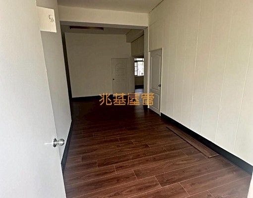兆基🏡全新裝潢整理/可申請租補入戶籍/3樓免爬高 - Image 3