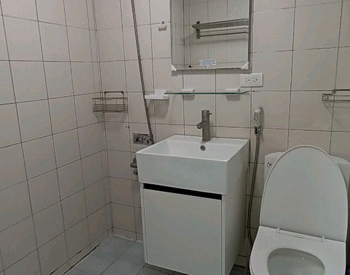 ［屋主自租］仲介勿擾～採光佳電梯陽台套房 - Image 5