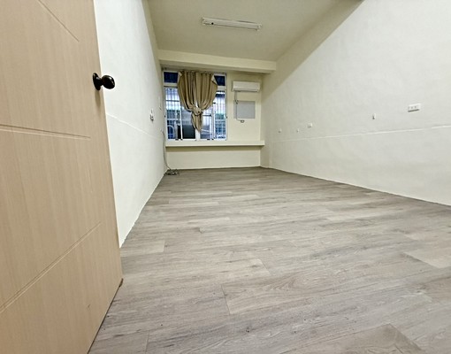 🍎三多商圈優質透天-屋況良好適合工作室(美容、小店面)等 - Image 11