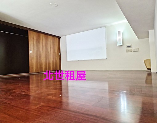 市政府捷運~大露台~新粉刷漂亮採光套房 - Image 8