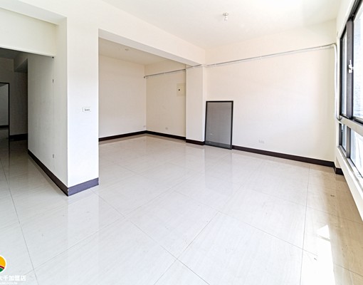 仁武仁雄路稀有電梯店面透天 - Image 7