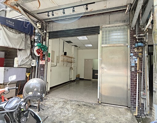 【誠信小倪】龜山區中興路黃金店面 - Image 3