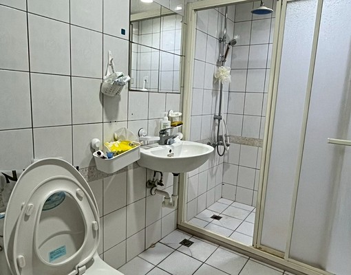 限男性💁♂️近登發市場透天分租雅房✔️ - Image 7