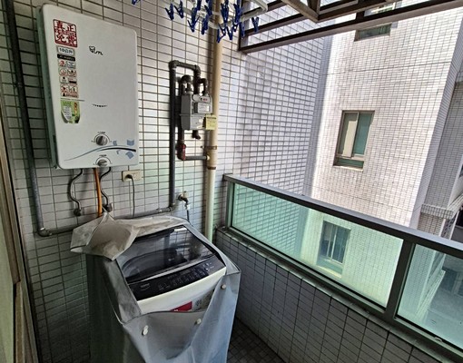 星鴻社宅威尼斯旁海華套房/免仲可補助 - Image 7