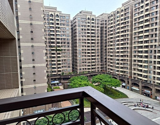 面中庭生活機能優拎包入住含車位管理費 - Image 1