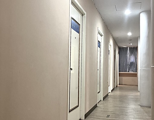 捷運西門站2分鐘,食衣住行生活機能優,雅房有窗 - Image 7