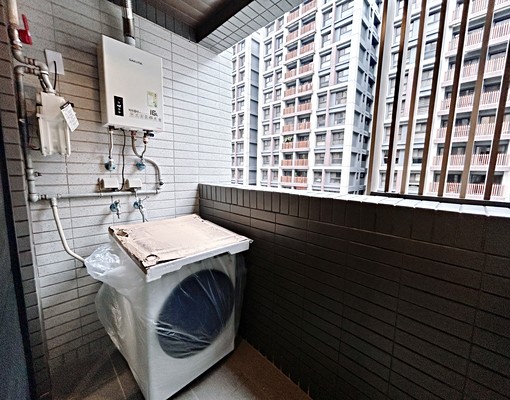 A18高鐵國泰站前。一卡皮箱入住時尚苑3房車 - Image 10