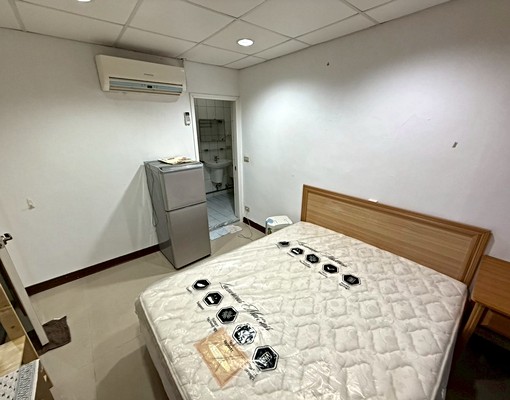 台北101/免爬高限女/走道窗通風傢俱齊全/生活機能強 - Image 5