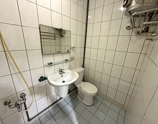 台北101/免爬高限女/走道窗通風傢俱齊全/生活機能強 - Image 6