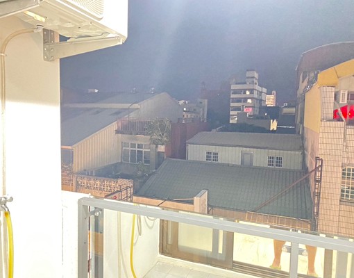 整層16坪住家式套房民生路上近火車站 - Image 1