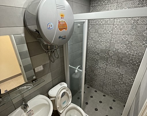 八德大潤發.千葉火鍋✅電梯套房✅陽台獨洗 - Image 6