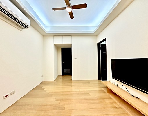 近府中捷運⭐新歐極新邊間二房⭐浴廁開窗⭐全新冷氣⭐屋況乾淨 - Image 6