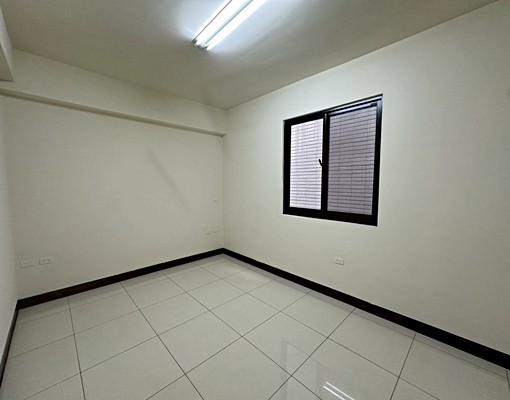 大崙街整棟全新透天出租植村墅8 - Image 12