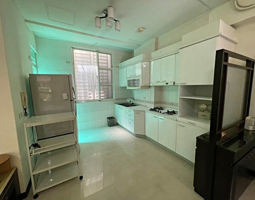 近中科西屯路旁前院別墅 - Image 8