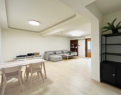 仁愛路三段雙面採光四房Sharehouse中雅房x1 - Image 2