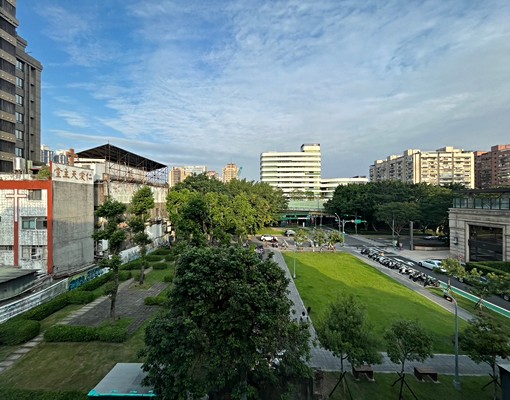 仁愛路三段雙面採光四房Sharehouse中雅房x1 - Image 8