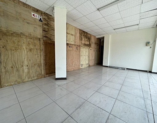 新市超值三角窗工作室店面 - Image 3
