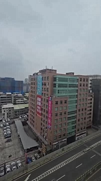 【星鴻社宅】中和中正路舒適景觀獨立套房可租補 - Image 1