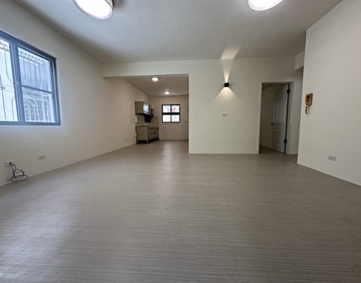 五福國中學區房可入籍租補全新屋況公寓二樓 - Image 1