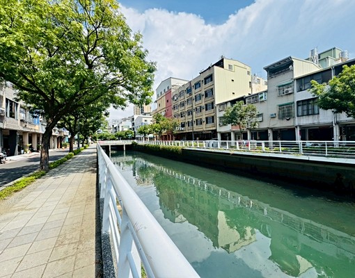 近高雄車站屋況佳整層住家 - Image 11