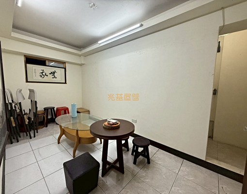兆基🏡暖暖街稀有一樓門前可停車🐯 - Image 6