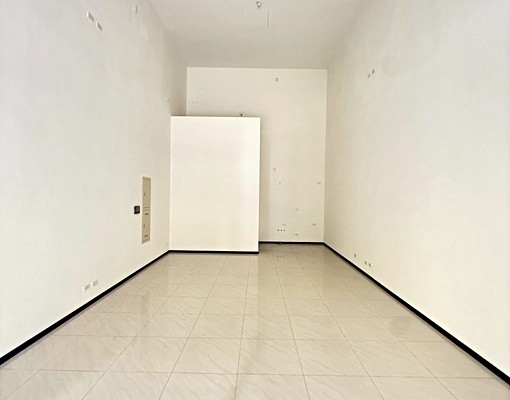 河堤世界G3賺錢金店面+平車 - Image 3