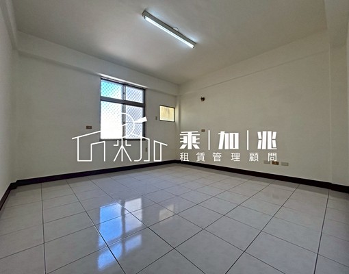 💥乘加兆小貓💥安平區~透天~店住~空間大~可辦公室~ - Image 8
