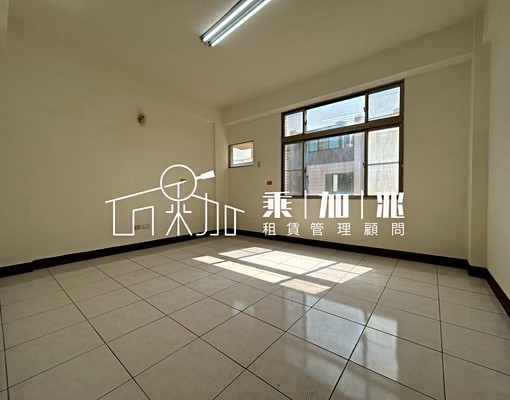 💥乘加兆小貓💥安平區~透天~店住~空間大~可辦公室~ - Image 6