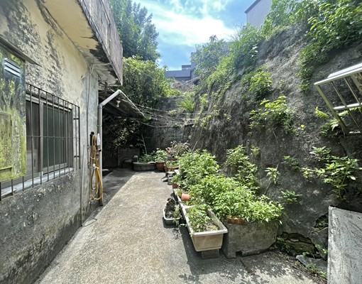 幸福建業~2+3樓邊間亮麗四房+2大露臺~請洽宥緯 - Image 12